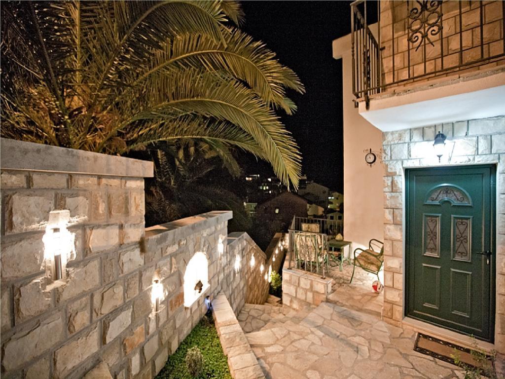 Klaris Guest House Μπούντβα Εξωτερικό φωτογραφία